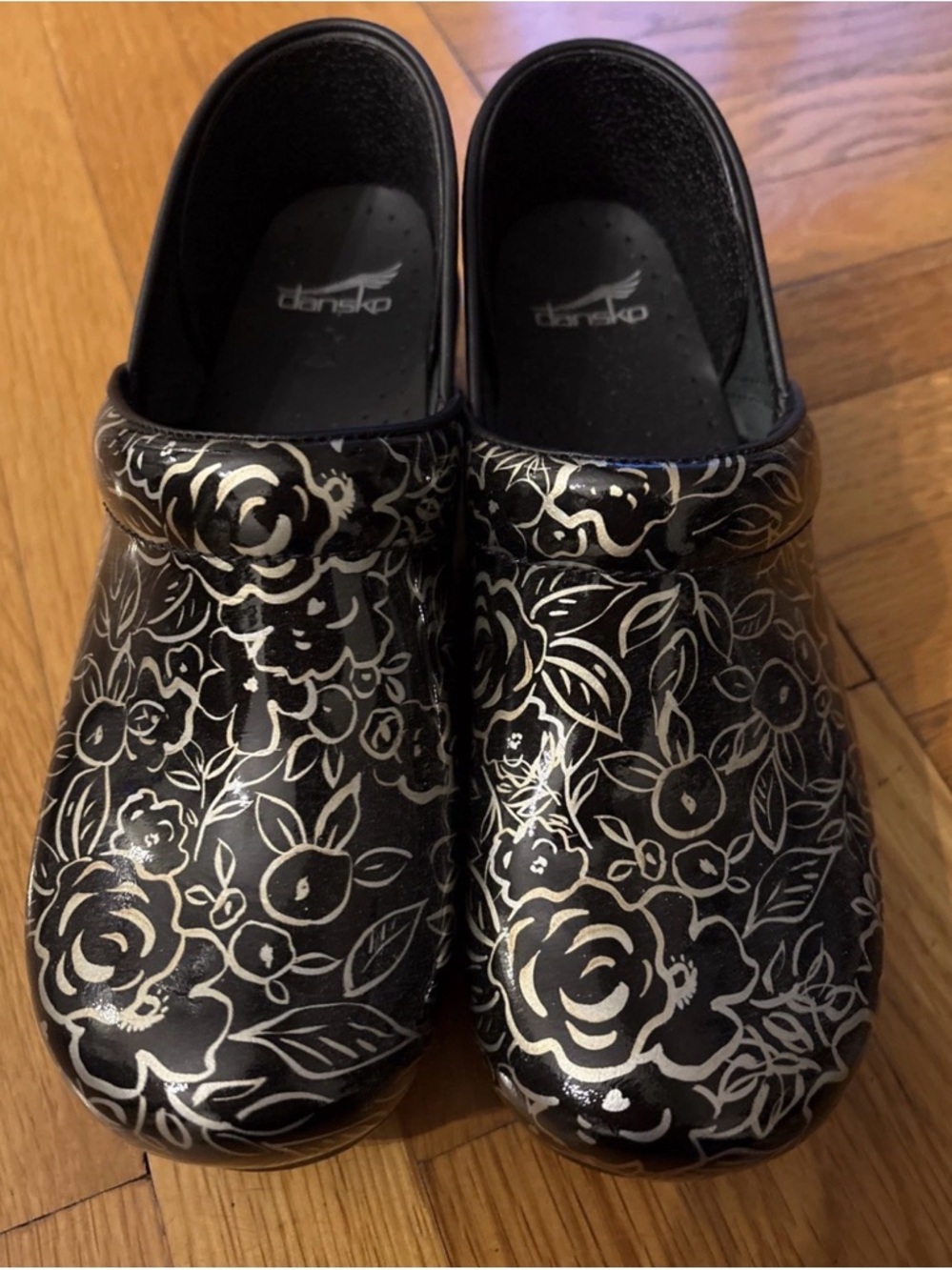 Dansko Professional Women’s Black Floral Clog NWOT size 41  US10
